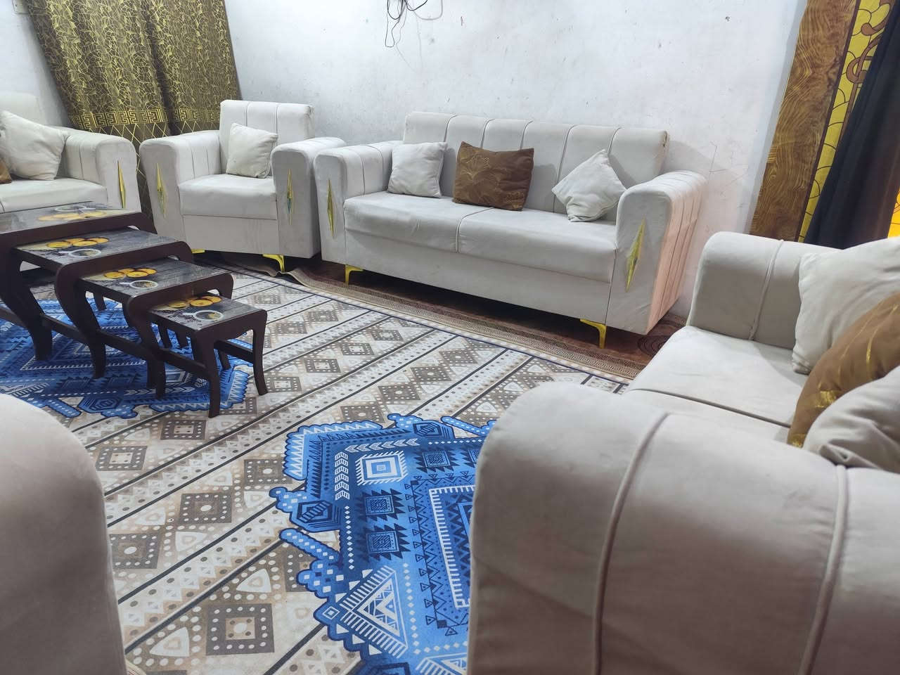 تخم 12 مقعد نضيف حيل مابي اي ضرر اخو جديد خشب بلوك تركي سعره 350 وبي مجال مكاني كربلاء حي العامل يوجد توصيل بكروه 0782627442 يوجد واتساب


**إذا كنت صاحب هذا الإعلان وتريد حذفه لأي سبب، رجاءا أرسل رسالة إلى الدعم الفني**