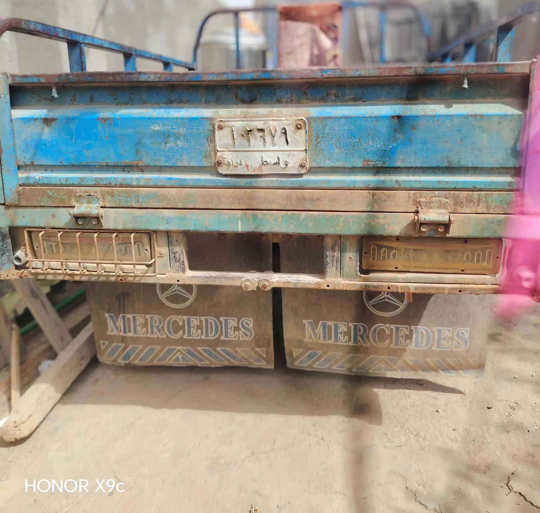 السلام عليكم ستوته للبيع موديل 2012 رقم الستوته زينه بس عوزه شويه نقوصات السعر مليون 100 مو شراي لا تعبني هاذه رقمي ***********
