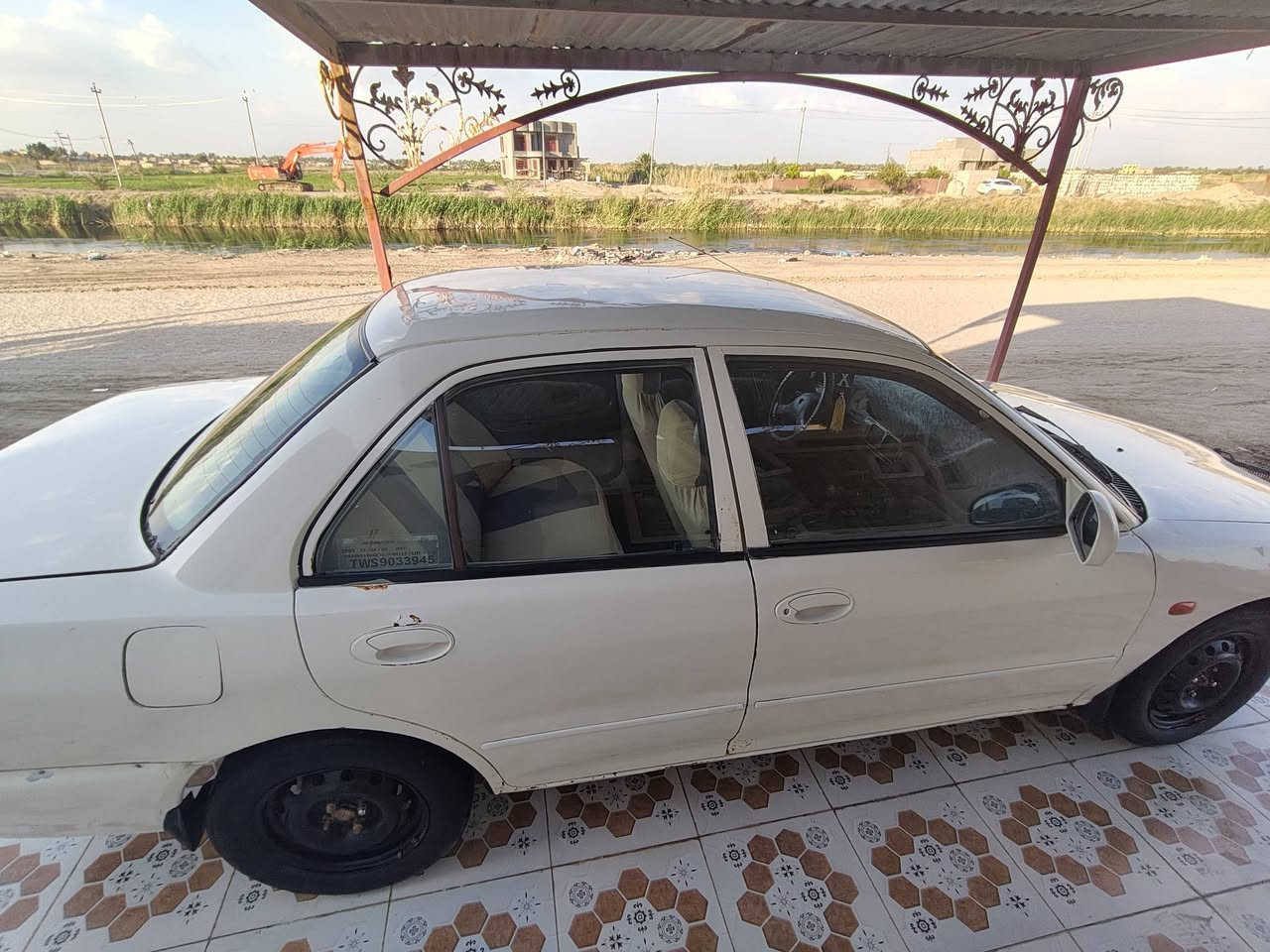 السلام عليكم  بروتون للبيع موديل 2000  مصبوغه عام للجماليه رقم قادسيه   انكليزي سنويه 2030 محرك بي تنقيص سياره جاهزه بسمي مكانهه ديوانيه سعرهه 33  ورقه  محرك نوزلات  للاستفسار الاتصال على الرقم ***********  متوفر واتساب
