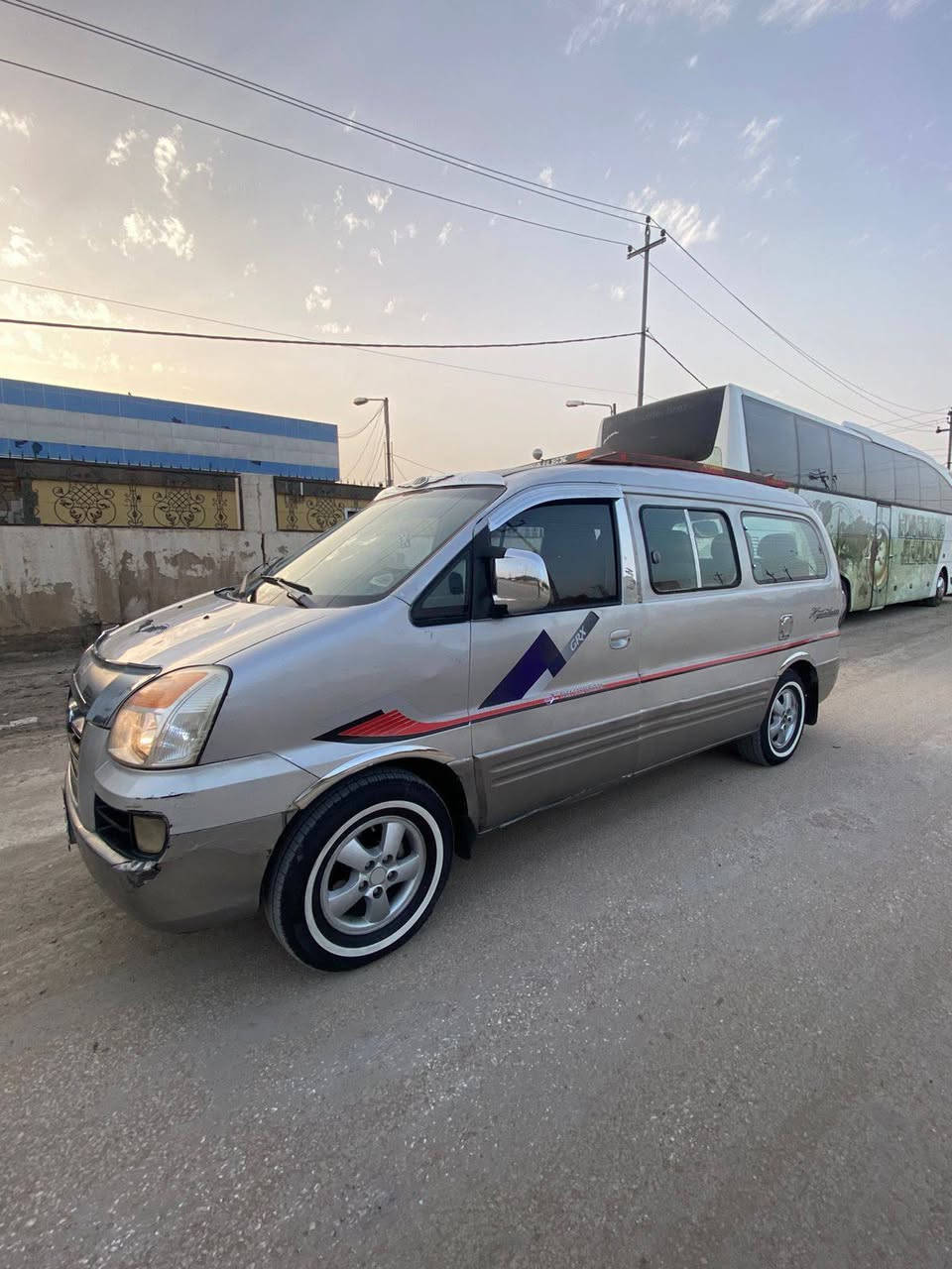 ستاركس موديل 2007 رقم واسط انكليزي شرط التحويلل باقي ع استلام اللوحات
مفتوح سوبر كير عادي مكينه وكير واكسل كفاله بشرط مكينه مكفوله من التنقيص والتبخير 
صبغ احزام من الجام وجوه للجماليه بدون اي حادث سياره نضيفه وجاهزه 
حداديتها جيده تخم تايرات 
مكاني بابل الحمزه الغربي 
والسعر 75 وبيها مجال
للاستفسار ***********
