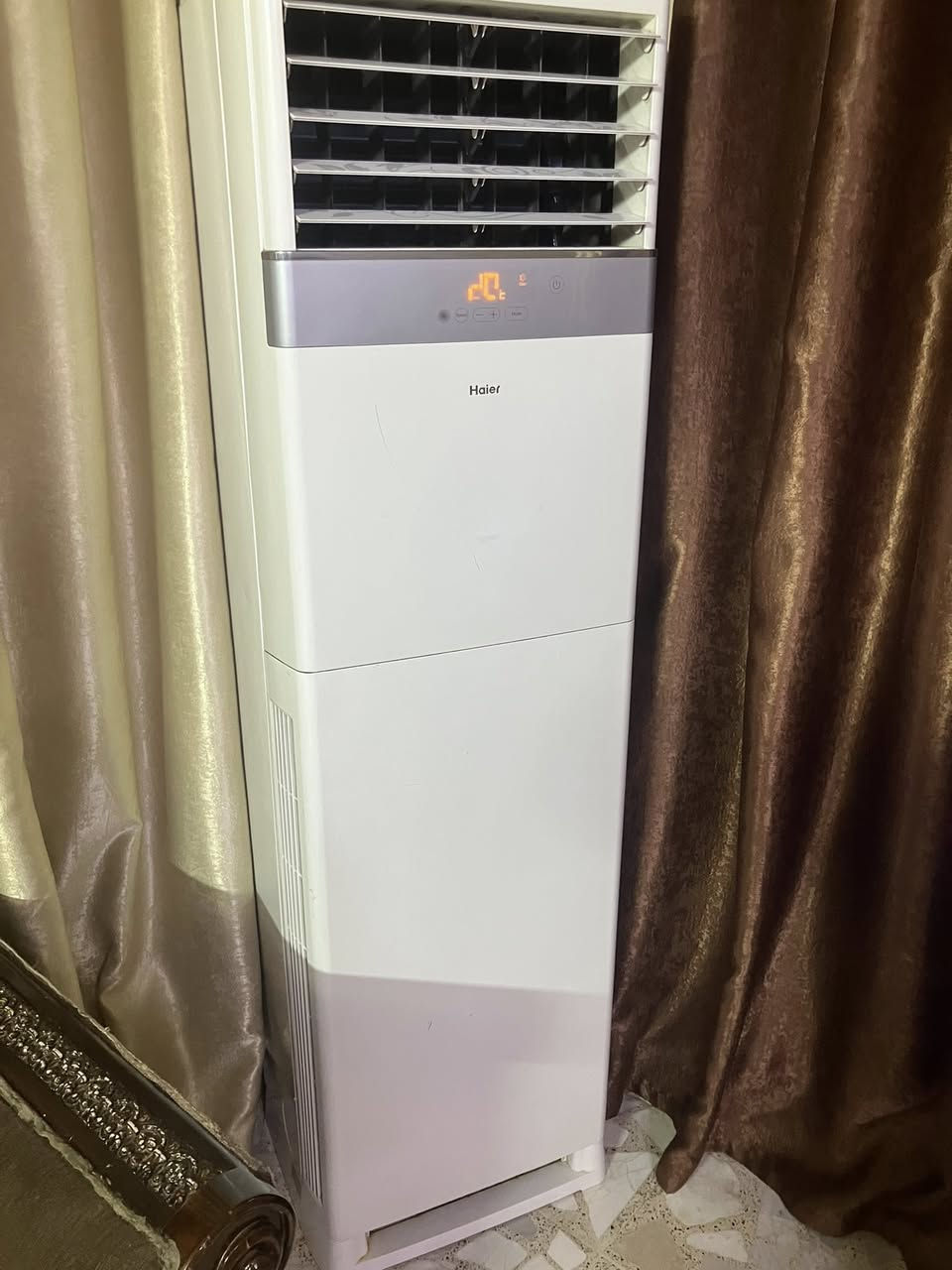 سبّلت هاير 3 طن كامل سعر 500 | زولية ايراني 3في4 سعر 10 | بردة زيبرا 120في2 سعر 10 بغداد الشعب حي البساتين *********** لا يوجد توصيل
