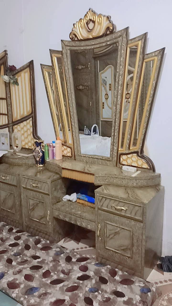 غرفه نضيفه للبيع سعرهه 850            
***********
