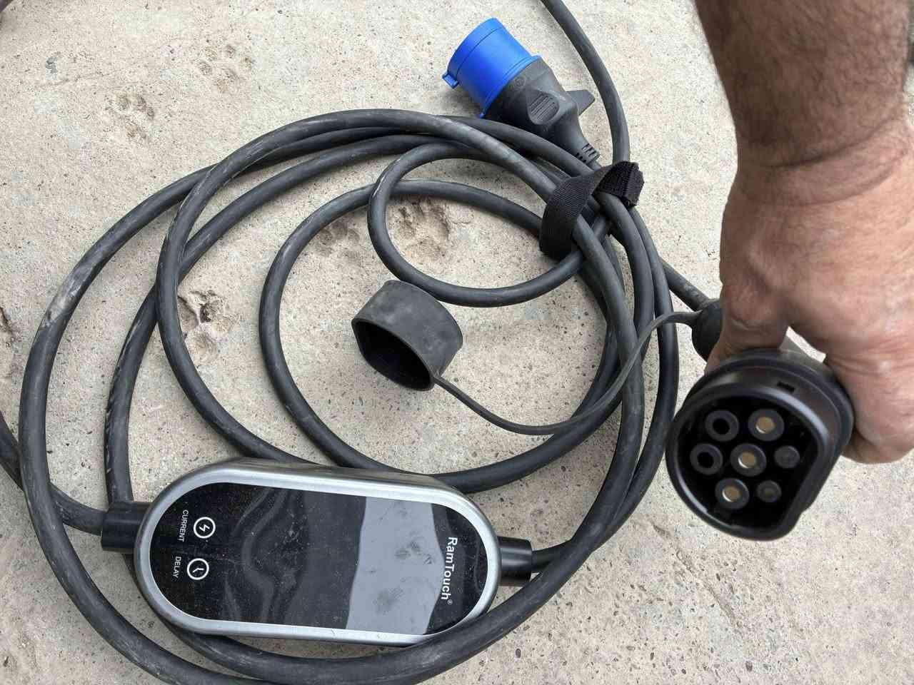 شاحنه 48 مستعمل بدون تصليح بدون فتح اصلي اصلي وشاحن 32 جديد غير مستعمل مدخل اوربي ***********
