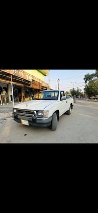 هايلوكس • ٢٠٠١ • مندلي