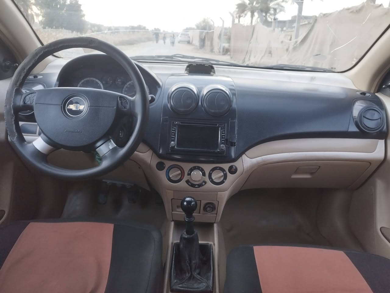 سلام عليكم سياره افيو موديل 2010رقم انكليزي بأسمي سنويه لل2031بيه باب مصبوغ وره السايه كير كفاله تبريد ثلج تخم  تايرات جدد حداديه 70% مكينه بيه تبخير وكازكت ابيع عله وضع المكينه السعر 48وبيه مجال الرقم ***********
