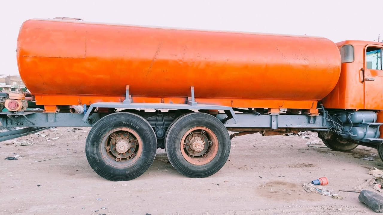 سلام عليكم تنكر بي كتاب مزايده فقط للبيع فالفو كير ومجموعه ومحرك على ضع الشركة السيارة جاهزه حالين بلعمل تخم تاير  رقم التصال ***********
