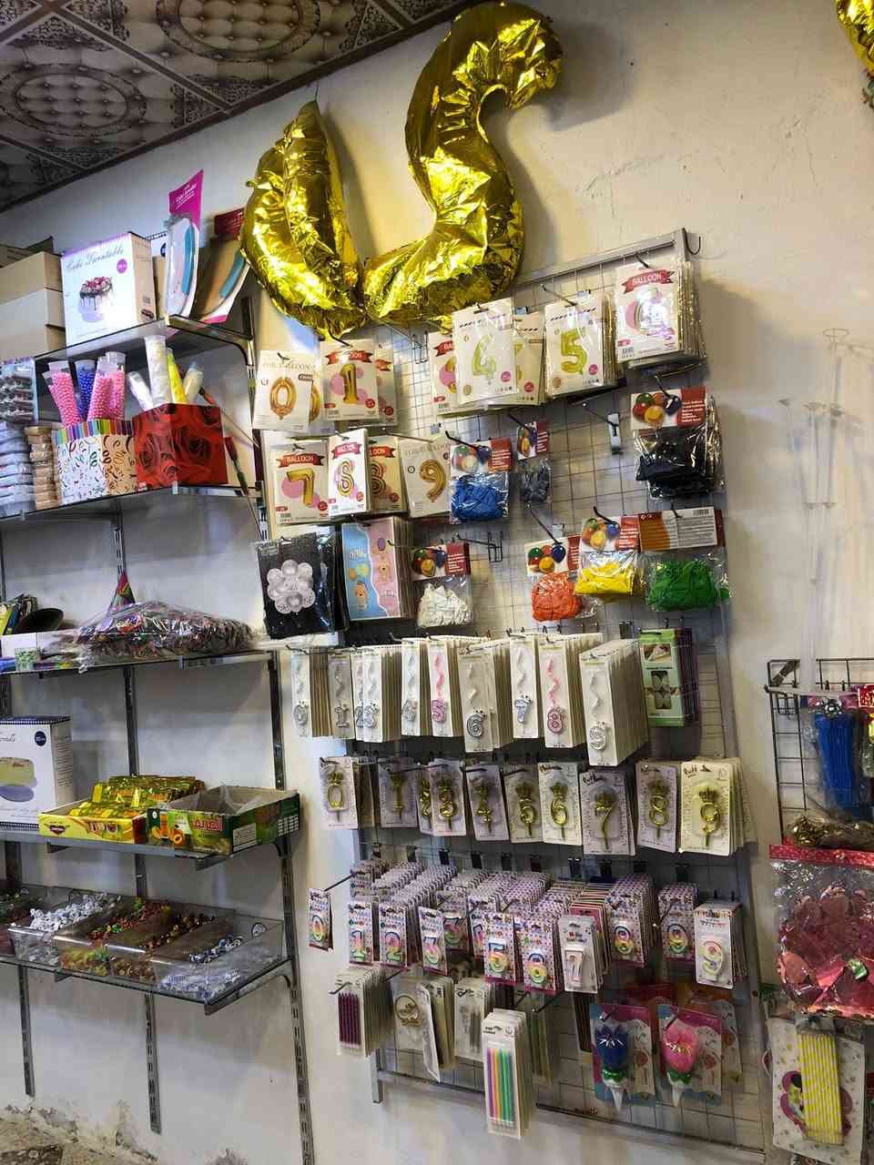 السلام عليكم محل حلويات وكرزات للبيع
محل كامل مكمل من كهربائات اناره تبريد سبلك كنتوري 

براد عارضه مال كيك عارضه ايسكريم ايطالي 

مع كامل محتوياته موقع مميز حي المعلمين مقابل مدرسه العدنانيه وجانب معهد النوارس 

للتفاصيل اكثر الاتصال على الرقم ***********
