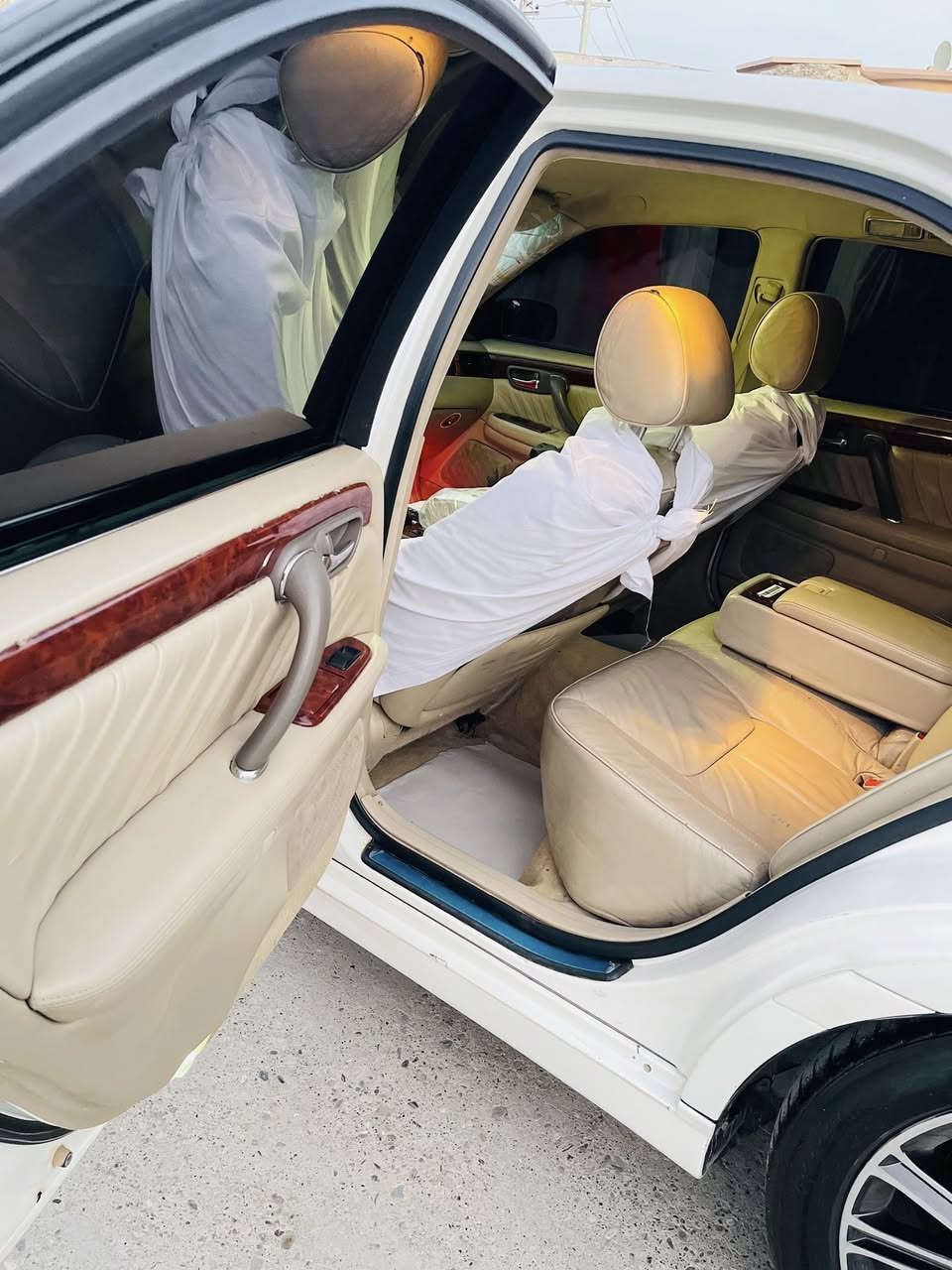 براوه بيلاد2003مه كينه ديفؤري 175 گه وره مواسفات فوله به س سلايد نييه كوشن جلده سلاجه يه مه ر كه زي په رده كاربا سوكان كاربا ٤ كوشن كاربا سوكان ڤؤليؤم ده بل شاشه الكترؤني ده شبول نجف لايدي پيشي عه ده سه يه پشتي عيونه كامل سپؤرت و جوانكاري كراوه بريكي به ستراوه هه موو گياني ايشه كات و به شه رت ده بله كاني سپؤرت و كاربايه به شه رتي گيرو مه كينه و تبريد سحري ٤٢ گه لاو معامه له ***********
