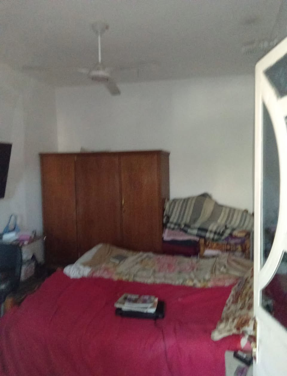 بيت للبيع طابو ملك صرف المساحه 55 م العنوان الشعب الديوان شارع 15 مقابيل العيادة سعر 70 وبي مجال للاستفسار  ‭‬***********
