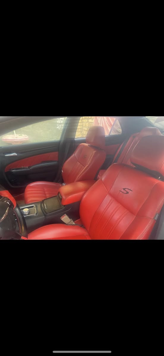 كرايسلر وبامه للبيع RT 5700 فول 1/1 شاديلهه منضومه غاز معلايه مديل 2020  سعر 165مستعجل علىً البيع رقمً بصره السنويه الحد 2027تففذ  دمامات صوت كشتات حضن شفتات ستيرن تفئه تبريد جاهزه مانقصهه برغي مكاني بابل الحله للستفسار ***********
