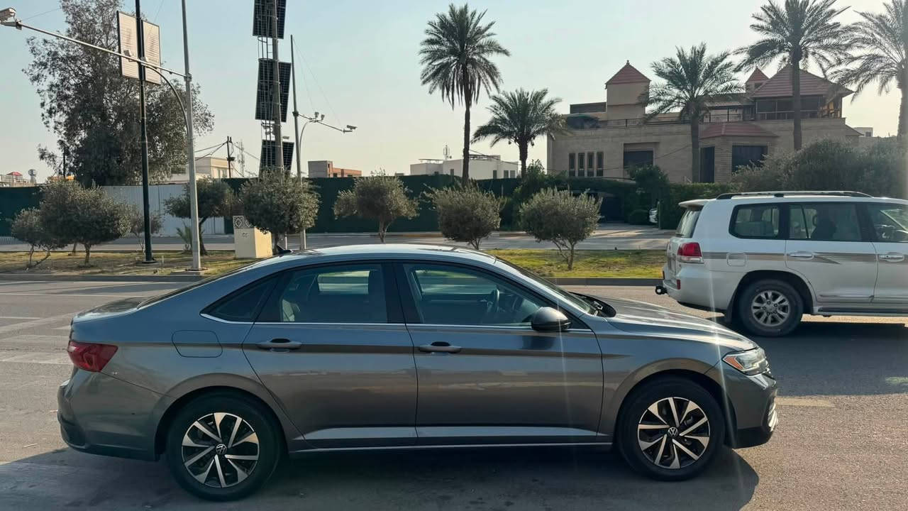 سلام عليكم جيتا 2022 موصفات s رقم اربيل صور الحادث مرفقة صبغ جاملغ وباب وبنيد كلير ماشيه 47 الف مكاني بغداد السعر150$ للاستفسار ***********
