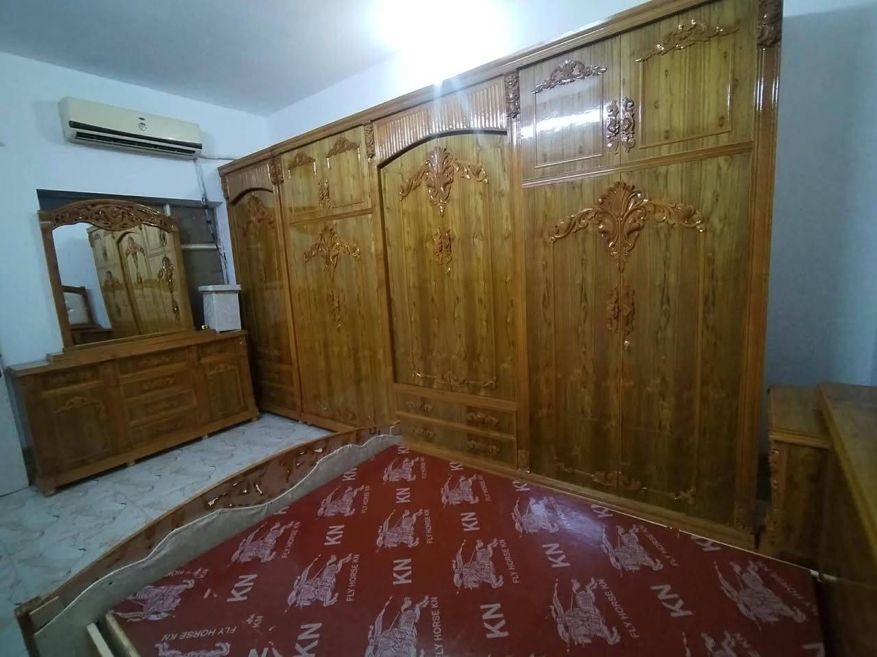 السلام عليكم رمضان كريم
العنوان جانب الايمن
 سعر مليون و 850


**إذا كنت صاحب هذا الإعلان وتريد حذفه لأي سبب، رجاءا أرسل رسالة إلى الدعم الفني**