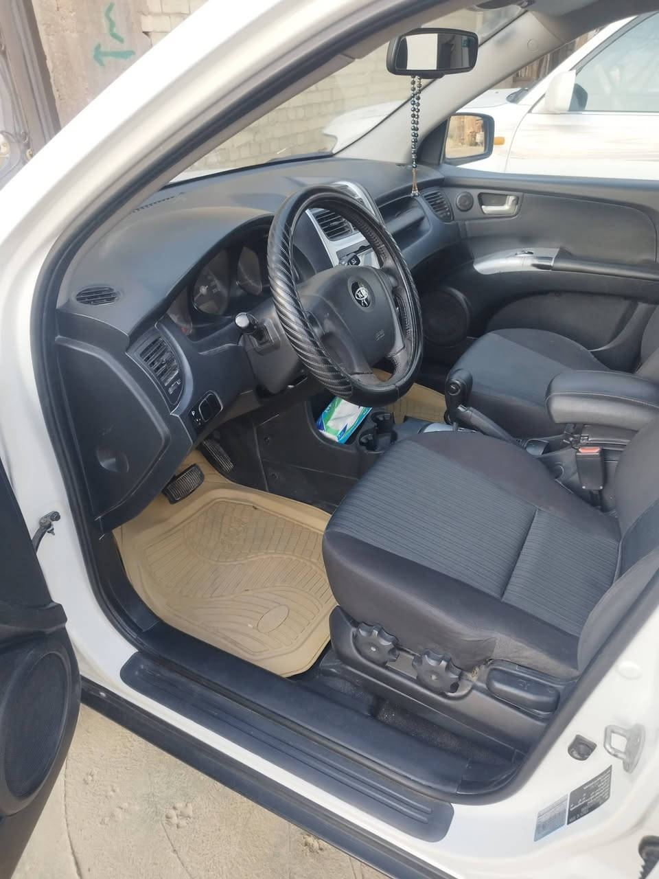 سلام عليكم سياره سبورتج وارد كوري موديل 2010 سياره خير من الله كامله مابيه نقص بيه صبغ جاملغ الامامي والهلال الجاملخ الخلفي فقط تبريد كهربائيات كوله شغاله تخم تاير صدر خلفي امامي خير من الله رقم نكليزي قبل سبوع حولته السعر 130 وبيه مجال حك الجيه مكان السياره بابل الحصوه ***********
