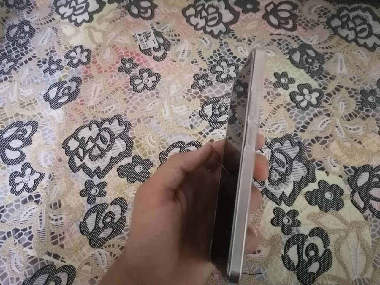 عندي ريلمي c61 فول موصفات  لون ذهبي معه شحنه كفر مفول نضيف جداا سعره 140 وبي مجال


**إذا كنت صاحب هذا الإعلان وتريد حذفه لأي سبب، رجاءا أرسل رسالة إلى الدعم الفني**