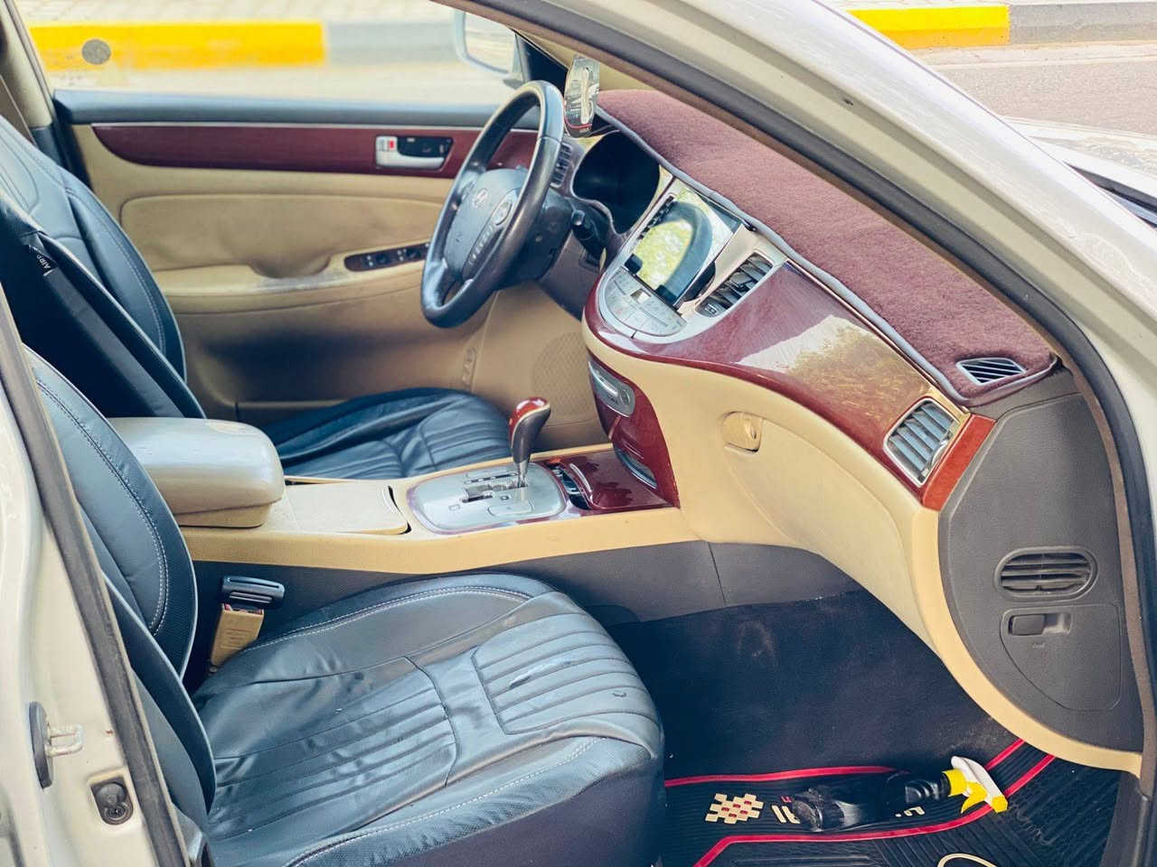 جنيزز مديل 2013امريكي حادثه جاملغ وبنيد بدون داخل باقي السياره مكفوله من الضربه والصبغ سياره جديده وجاهزه حداديه تخم تاير محرك وكير مكفولات محرك 6سلندر مواصفات شاشه كامره تحكم استيرن بصمه تشقيل بصمه ابواب داخل بيجي كشنات جلد وكهربائي مري شفط رقم أربيل دولي السعر 108مع مجال للأستفسار ***********مكان السياره كربلاء( مكلف بالنشر ) كربلاء, العراق
