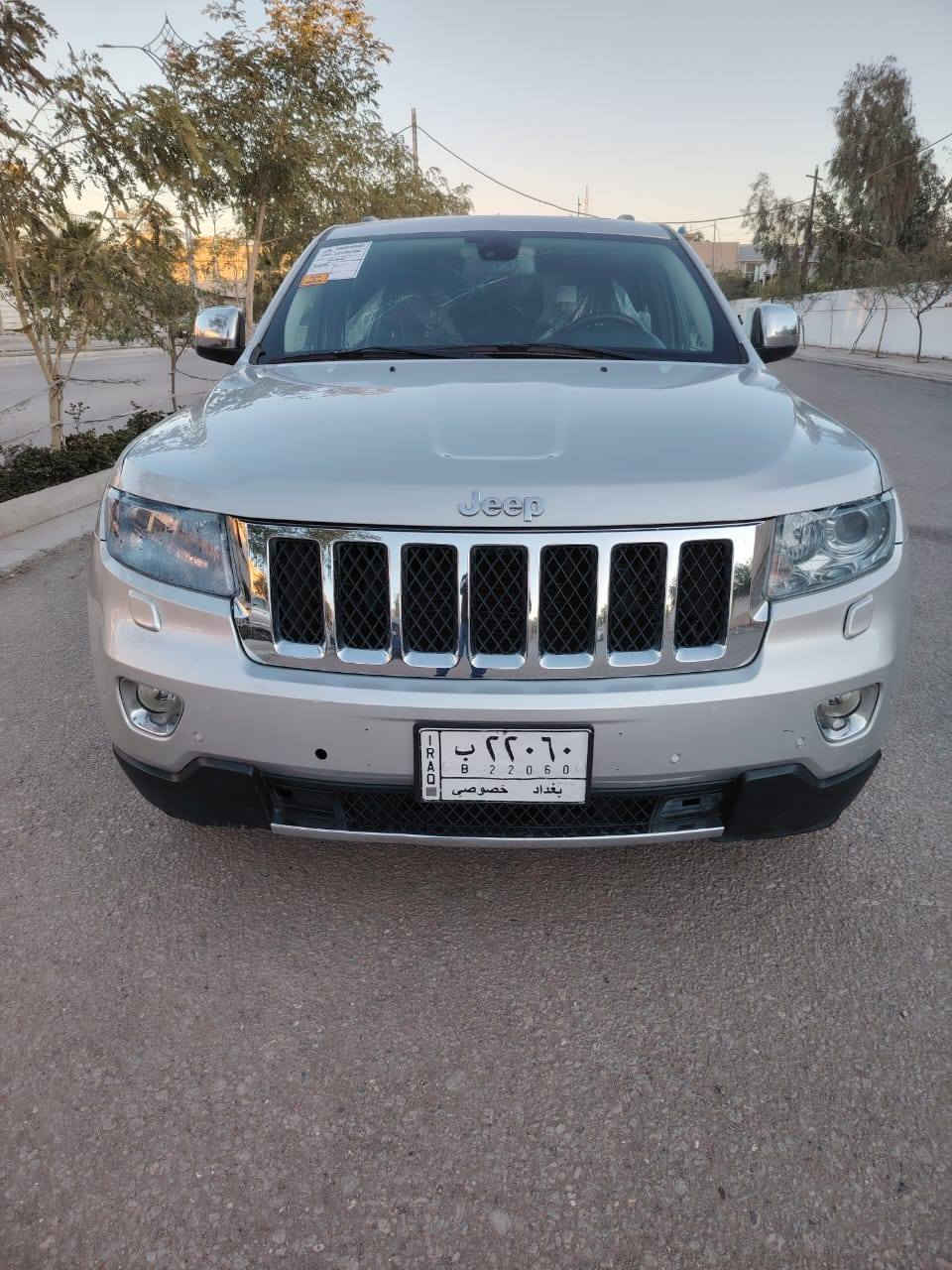 سلام عليكم سيارةجيب لاريدو موديل 2012 رقم بغداد خليجي فول مواصفات واحد ع واحد بنراما بصمة شاشة كامرة حساسات امامي خلفي تحكم ستيرن جهتين كشنات جلد كهربائيّ تبريد تدفة كشنات ستيرن كهربائيّ هيتر تدفئة تبريد قطعتين مانع نزلاق مثبت سرعة خمسة ويل كب كفاله كير مكينه حدادية تخم تاير تبريد مكينة حجم 6 سلندر  كفالة عامة بأستثناء بارد بسيط بالجاملغ بجهة السايق 
 السعر 177
العنوان كربلاء 
***********
