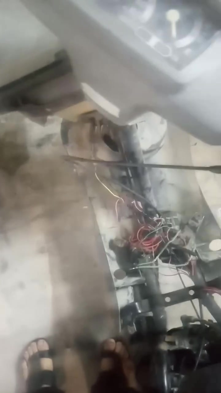 السلام عليكم دراجه ستين شغاله هندر واحد تحتاج ترتيب وتنضيف كابريتر بيها خمده كفراتها كامله ب٧٥الف مكاني حي العامل رقمي ***********
