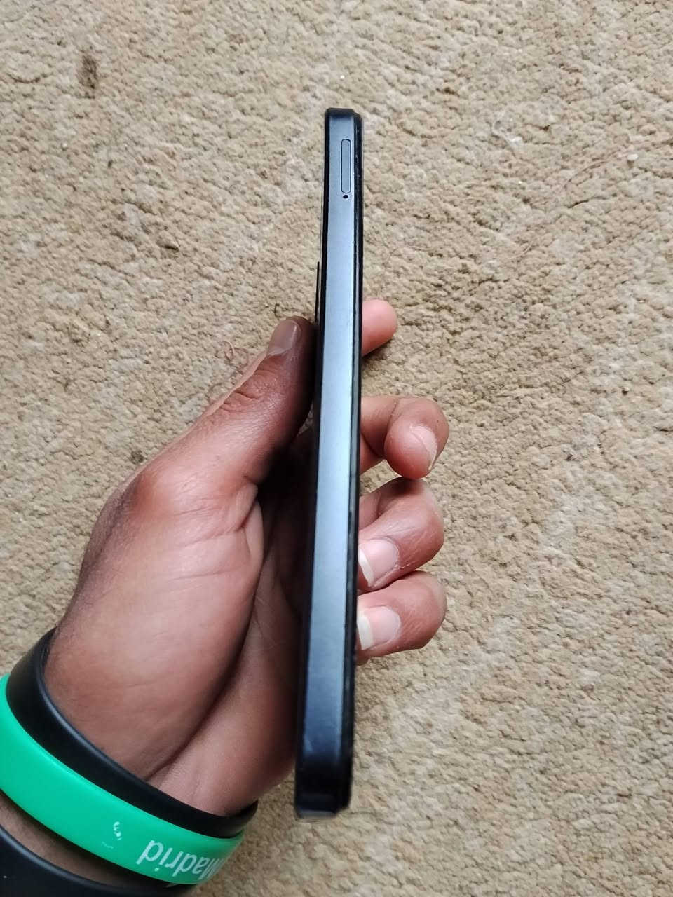 تلفون البيع نضيف ذاكره 64بي ضربات في تج شريحتين والله معتاز فلوس واريد ابيعه كدامك تلفون لمايشتري لا يدخل فدوه اروحلكم سعر مالته 75وبي مجال رقمي //***********  @إشارة
