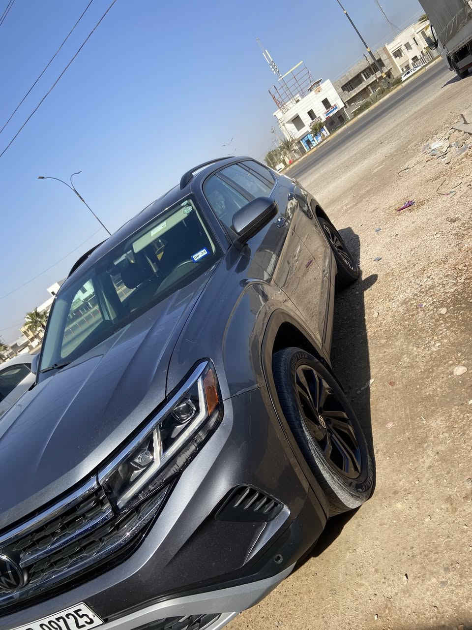 بسم الله الرحمن الرحيم 
فولكس واجن اطلس 
وارد امريكي 
موديل ٢٠٢٣
السياره معروفه مواصفاتها SE 
محرك V6
فول ماعدة الفتحة 
سيارة بدون صبغ فقط بارد ويدون اي دواخل وكلشي بسياره بشرط
للجناية رقم اربيل جديد دخول سياره جديد
ماشية فقط 54 الف استخدام جدا نظيف
داخل لون vip وقليل بالسوك من من عندة
مكان السيارة الانبار الرمادي
***********
