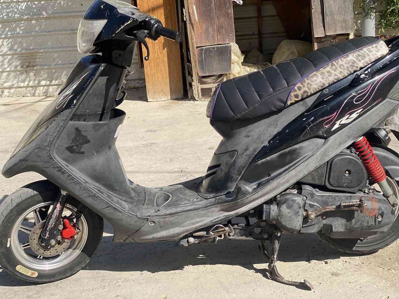 سلام عليكم ماكس عدله بوشه 49 مفتوحه بس ولفات ناعمه حيل كفر بلادي وسلف بلدي كابريتر تجاري والاصلي موجود كله شغاله سلف وهندر كهرباىيات كله شغاله مكينه ناعمه حيل صالنصه مالته الاصليه هم موجوده اطيه وياها نكره بكل وقت لا نضوح لا تبخير وبيه شغلت حلو وكاعده مكاني بغداد حي الجهاد رايده ب600 وبيه مجال لشراي ***********
