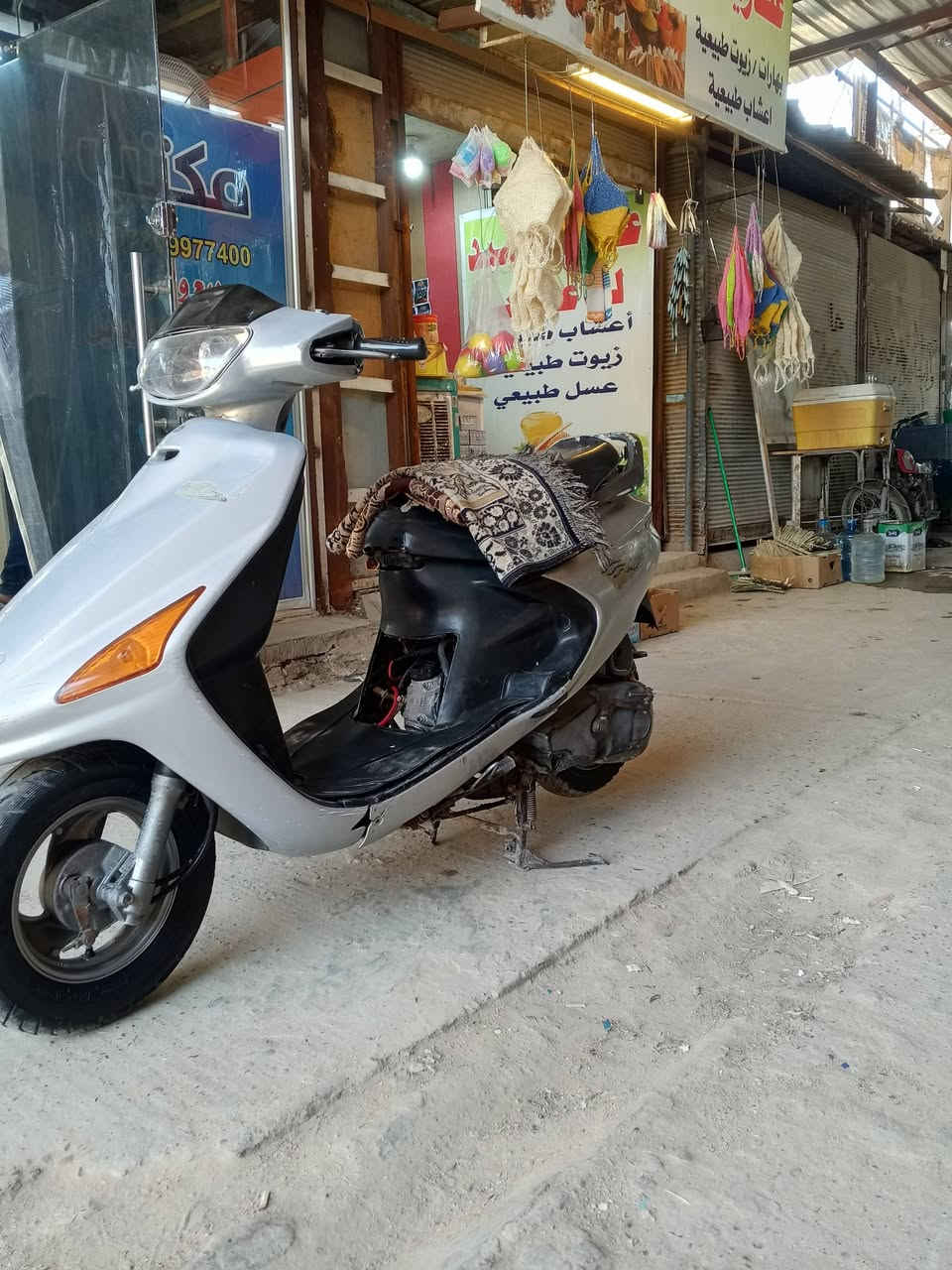 البيع الدراجه مكفوله من كلشي حاويه السعر 450وبيه مجال نجف حي النصار ***********
