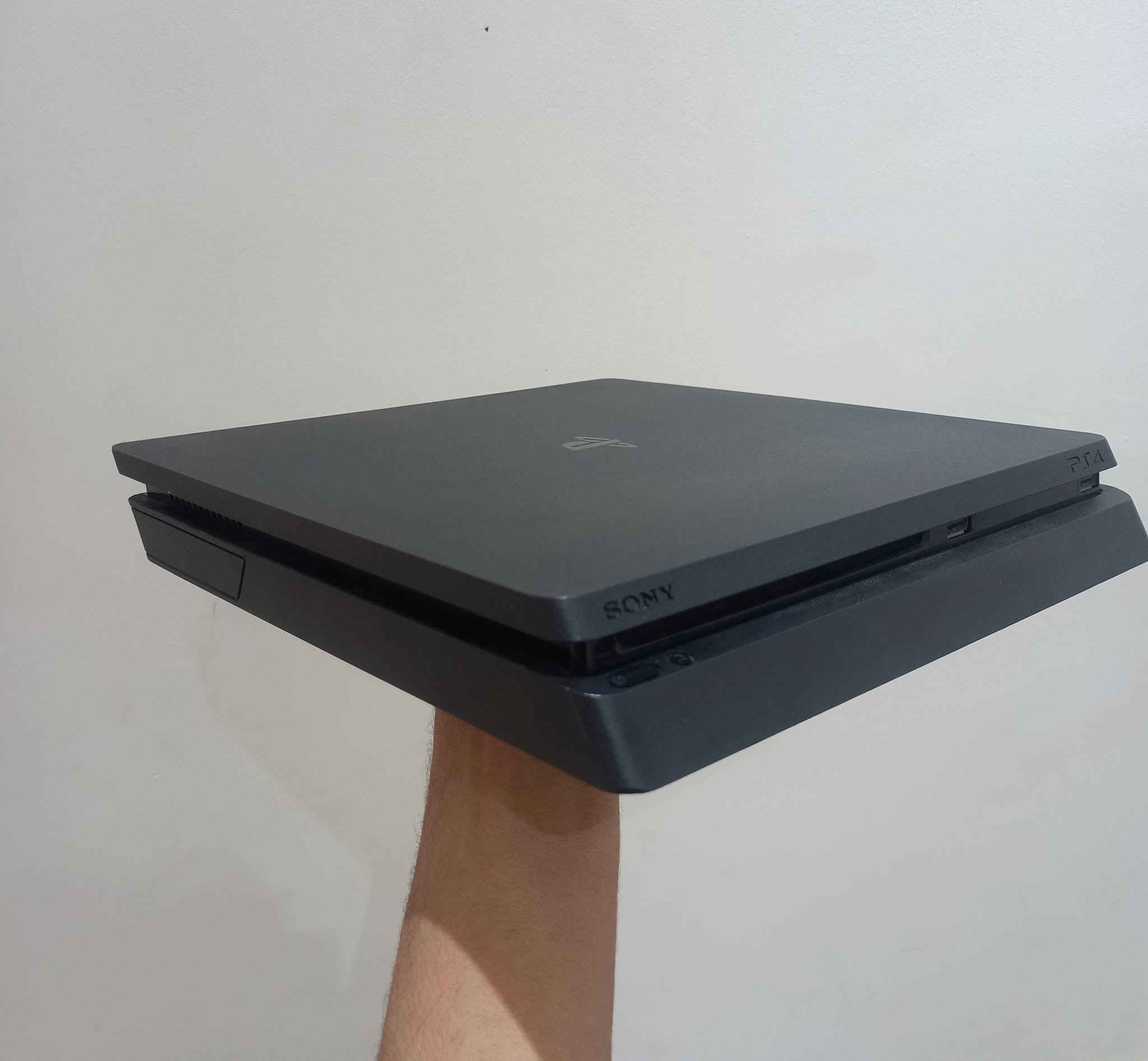 السلام عليكم شلونكم اخوتي متوفر PS4نسخة سلم يجي بذاكرة 500GBنص تيرة جهاز غير مفتوح او داخل تصليح جهاز لوك ستيكر نضافتة 99/100✅️ جهاز خالي من أي مشاكل جهاز نضيف جداً ابيعة الك فحم يجي بنضام 13.50 انشاء الله ايام قليلة ويكون جهاز للتهكير لأن شركة راح تنزل تهكير الة حاليا جهاز اولاين بس راح يكون مهكر انتة تاخذة بكيفك تهكرة تبقي 
جهاز كامل ملحقاتة يجي بكبل HD الاصلي خاص بشركة Sony 
ويجي ويا كبل تشغيل جهاز تقسيمة الاصلية ويا جوستك 1 تجاري درجة 1 
سعر جهاز 280
 الف بي مجال قليل حق الجية توصيل ماكو❌️
الاستفسار ادخلي خاص على صفحة الفيس بوك وراح انطيك كل تفاصيل خاصة بل جهاز + مكاني ديوانية ❤️


**إذا كنت صاحب هذا الإعلان وتريد حذفه لأي سبب، رجاءا أرسل رسالة إلى الدعم الفني**