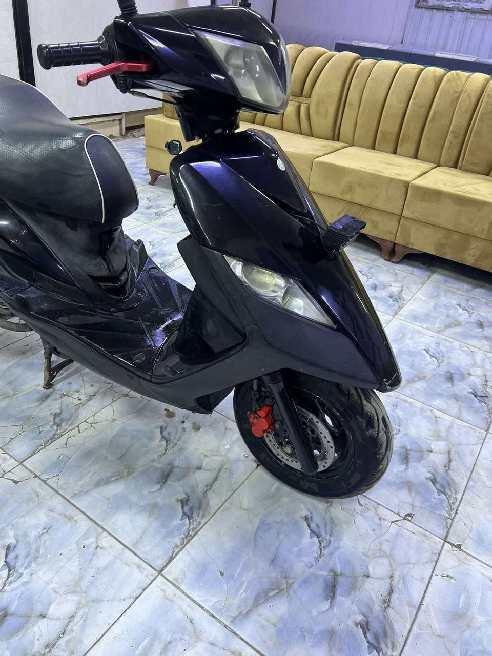 دراجه ماكس ثعلب البيع نضيفه وحلوه لون اسود شغاله صوته حلو ما متعوبه وجديده سعره 650 عنوان بغداد تاجي 
رقم لاستفسار/***********
