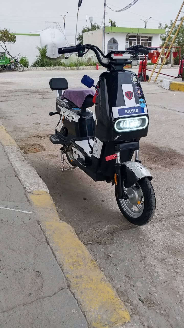 سلام عليكم البيع دراجه شحنه اربع بطاريات اسويجات عدد(2) بصمات عدد (2) تشغيل عن بعد نظام تثبيت سرعه لون اسود سعر 500 وبيها مجال مكان كربلاء حي نصر ويل امامي عواج قليل رقم هاتف ***********
