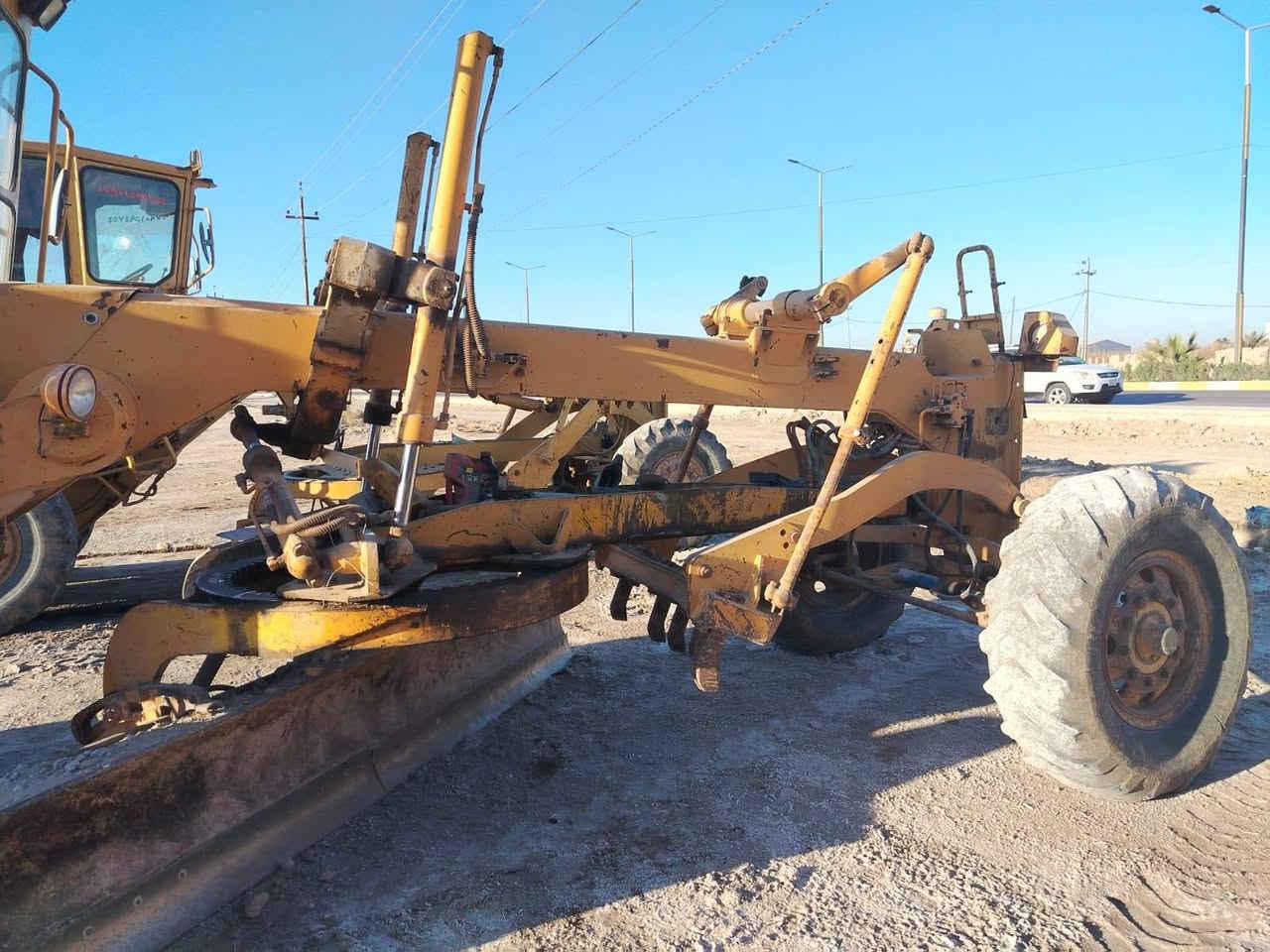 للبيع
كريدر كوماتسو ٨٢ شغال 
للاتصال ***********
مكان الفلوجة
