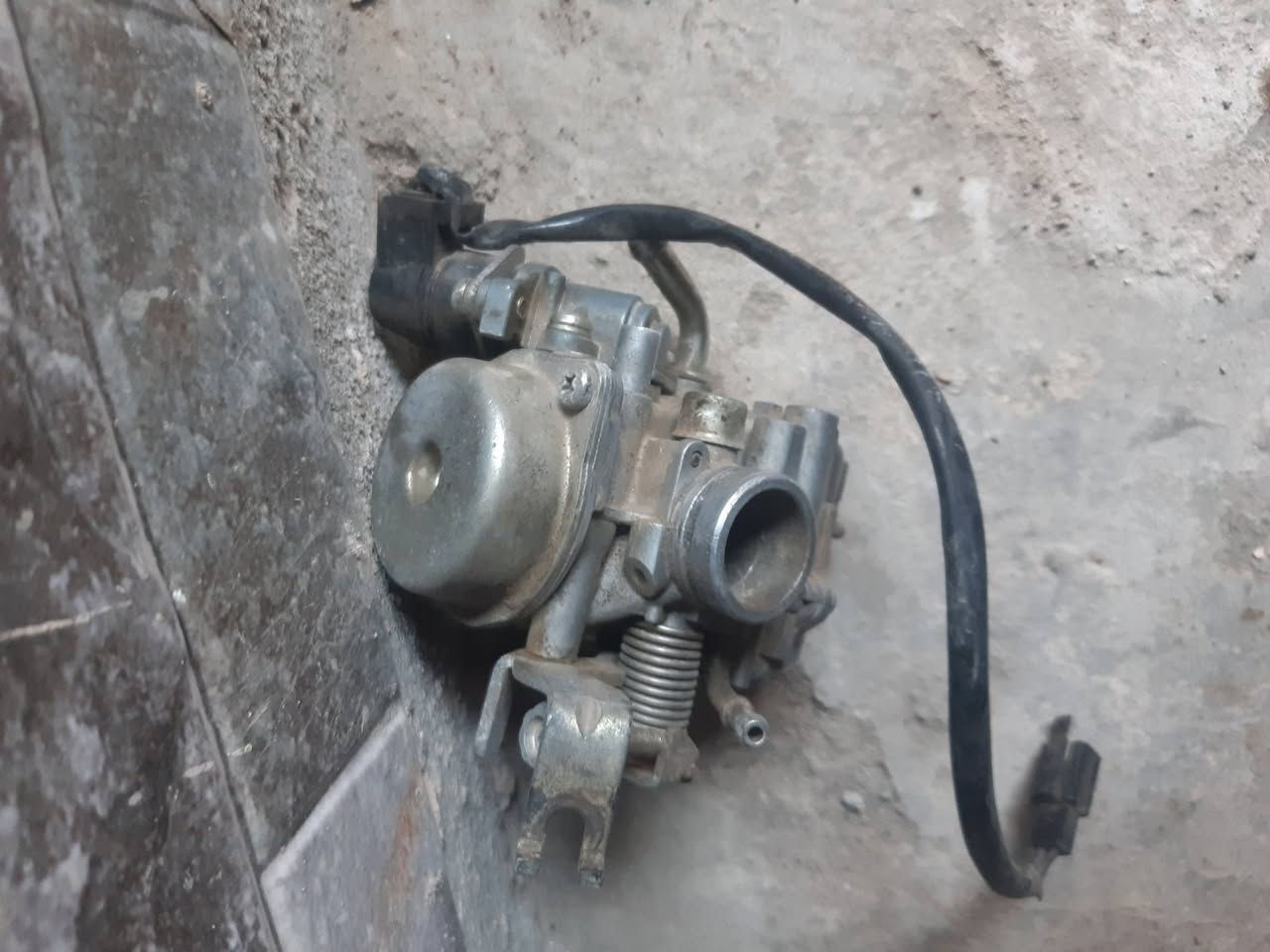 السلام عليكم
غراض للبيع كلمن وسعرة مكاني مدينة الصدر 
***********
