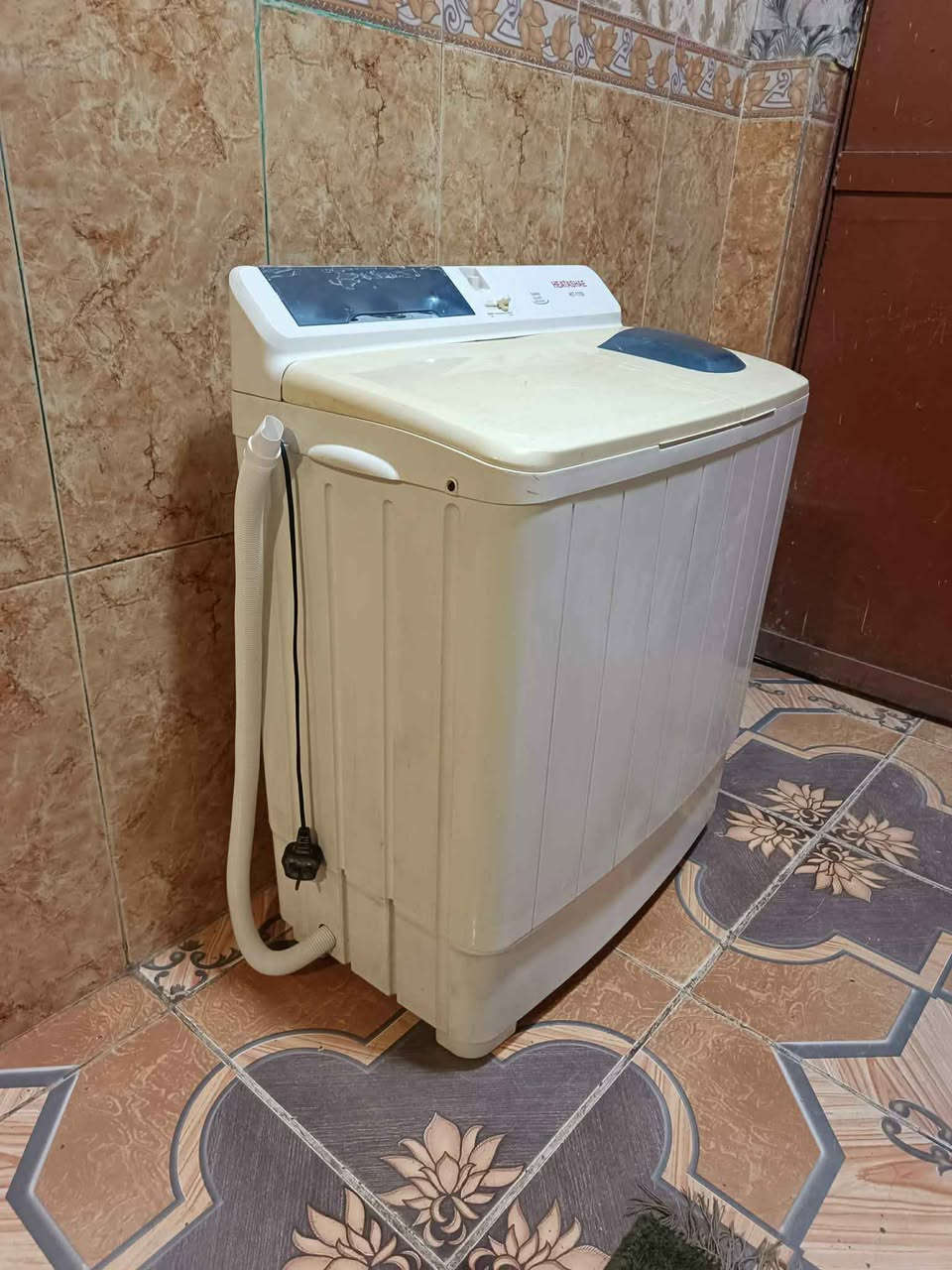 غسالة هيتاشي حجم 13 تغسل وتنشف وتصرف وكل عطل مابيها السعر 90الف الحيانيه البصرة, العراق


**إذا كنت صاحب هذا الإعلان وتريد حذفه لأي سبب، رجاءا أرسل رسالة إلى الدعم الفني**