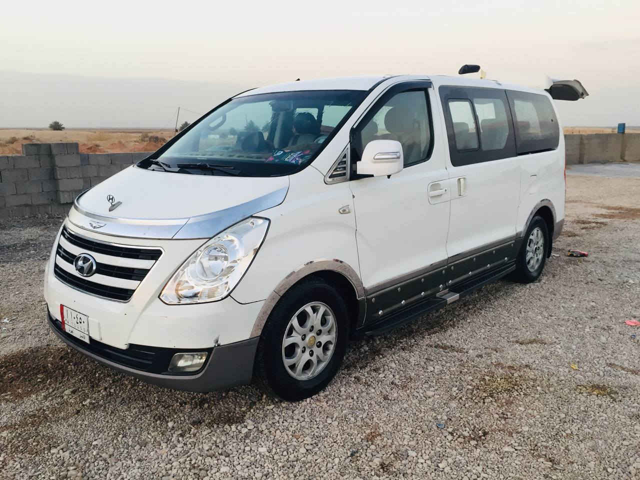 استاركس 2012مسكر. اوتماتيك
مكينه 12شرط لا تنقيص ولا تبخير 
تخم تاير 
حداديه جديده 
تبريد ثلج  منضومه جديده 
سياره شرط المداور

العنوان الشطره 
السعر 152وبيه مجال 
***********
