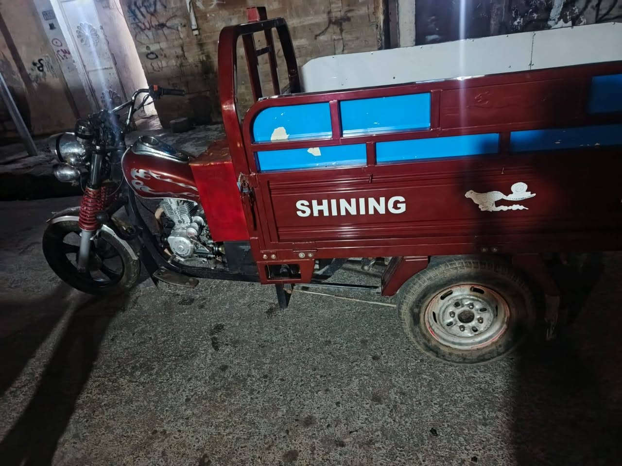 ستوته موديل 22 محرك 2023 عنوان موصل حي الكرامه السعر 1,300 وبيها مجال للطيبين شاصي شرط والمحرك شرط والبودي هم شرط الاتصال على هذا الرقم ***********
