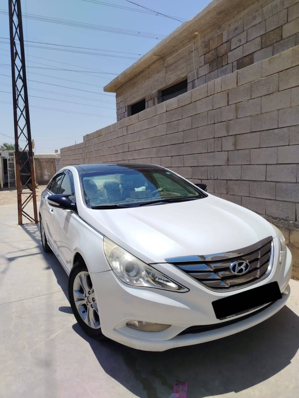 سوناتا 2011
مكينه 2400 ما مفتوحه شرط 
تبريد شرط تحكمات بل ستيرن وكشن كهربائي ومايه شفط بني روما مكاني تل عبطه التواصل ***********
