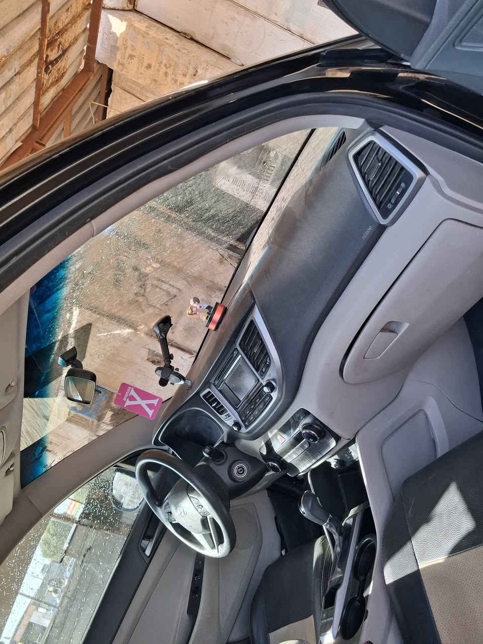 سلام عليكم توسان 2017 رقم بغداد انكليزي سنويه مجدده تحويل مباشر السياره جاهزه مكينه كير حداديه تخم تاير باتري كهربائيات تبريد كله جديد منظومه زنون عالي ناصي دوشمه ستوهه مجهزيهه جلد السياره ماشيه ٩٥ نظيفه جدا  حادثهه كلش حلو والسياره ارباكاتهه سليمه بالكامل

السياره بيه ٣ قطع صبغ فقط بدون دواخل وحادثهه بالمنشور 
السعر ١٣٧ 
مكاني بابل 
***********
