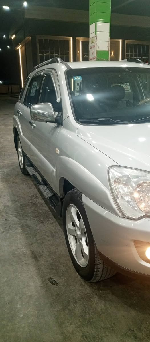 السلام عليكم 
كيا سبورتج 2009 فول مواصفات 
كشنات جلد
الكشن تدفئه
تبريد بيانو
فتحة سقف
مري شفط
منضومة غاز
الرقم بغداد انگليزي
السونار مرفق مع الصور
مكفولة من الضربه والبارد والفتح والتبديل ما عدا صبغ باب السائق اثر طخه بسيطه گير ومكينه كفاله شرط برغي ما مفتوح بالسياره تخم تاير بأسمي تحويل ثاني يوم السعر المطلوب 120 وبيها مجال 
مكان السياره الكوت مركز المدينه 
للاستفسار الاتصال على الرقم ***********
