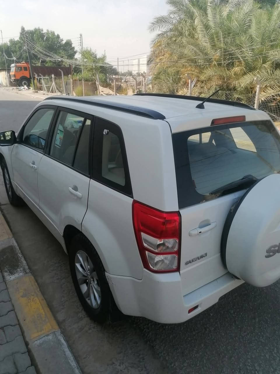 ساسوكي فيتاره للبيع ٢٠١٦ فور ويل بصمه مكفوله عدى بارد بالصوره ٤سلندر حجم ٢٤٠٠ ماشيه ١٦٥كم تخم تاير مكانه بالنجف الاشرف للبيع او مراوس سورنتوا ٢٠٢١ هايبرد لون ابيض فول الاتصال *********** السعر ١٢٠ ورقه
