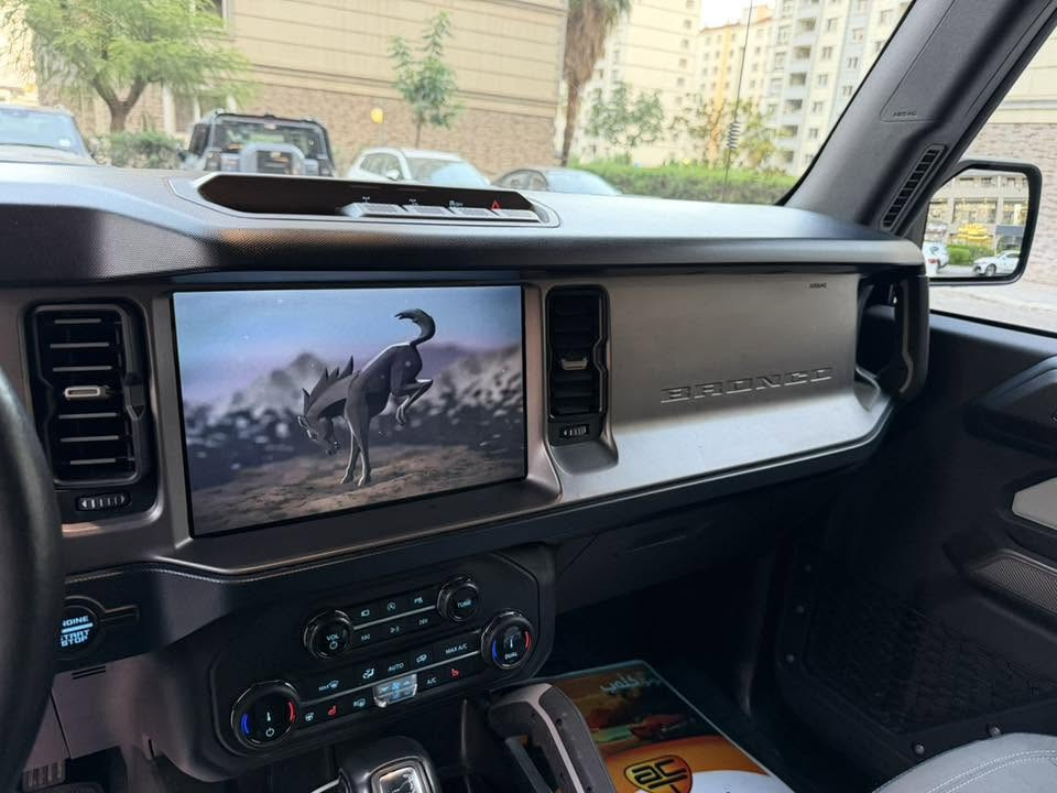 Bronco v6
برونكو اوتر بانكس
موديل 2022
ماشية 28 ميل
محرك 6 سلندر
فول فوول
شاشه كبيرة
خمس كاميرات
شغال
٣٦٠ رادار
مرفعة ترفيعه اصلية و نظامية
بيها نص بونيت و جاملغ صبغ بدون دواخل و شاصي.
جديده جداً 

سعر 275
***********
