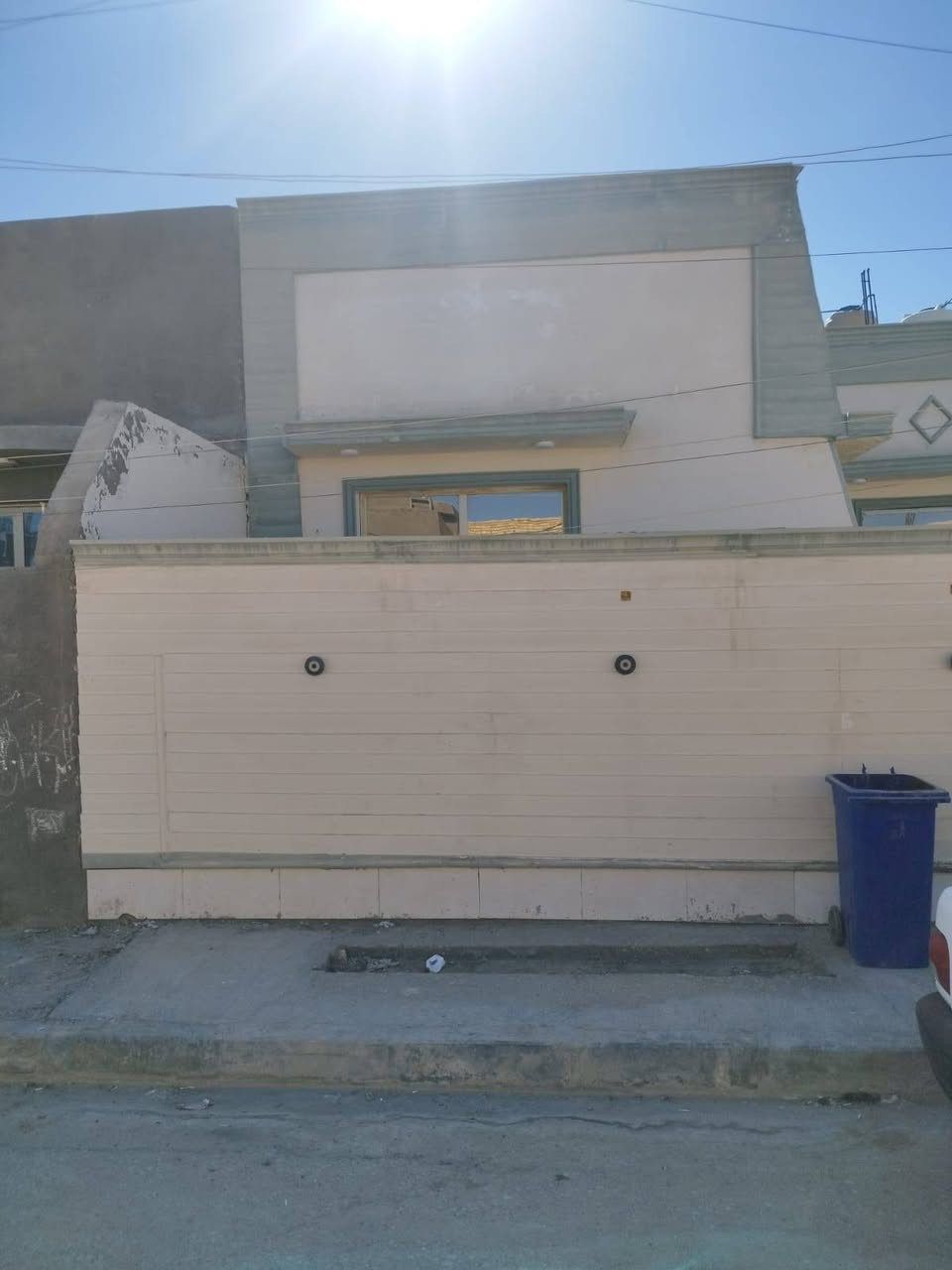 بيت للبيع

 بابن يقطين 200متر بصف الركن

 غرفتين وبراني وصالة ومطبخ وصحيات داخلية وخارجية بناء 2023

السعر 165مطلوب للمصرف العقاري 85ويدفع الباقي 80 وبي مجال

للاستفسار مراسله الصفحه
او اتصال ابو احمد
***********
***********
