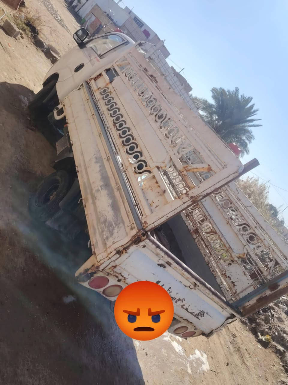 سلام عليكم كيا حمل البيع رقم بصره موديل 2011بسمي مشروع وطني مداور ثاني يوم مكان الديوانيه الحمزه الشرقي تصال على الرقم ***********
