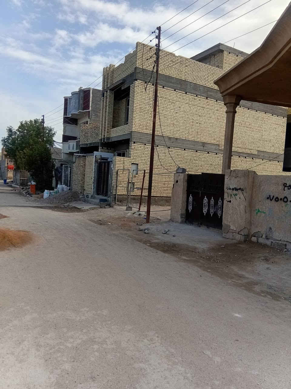 مشتمل النصر والسلام  ١٠٠متر طابقين قرب جامع الرسول بناء جديد سعر ٨٠ طابق الأرضي كامل
مكتب ابو سعد الدليمي
***********
***********
