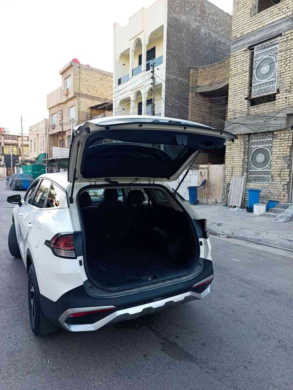 🚗 للبيع | كيا سبورتاج LX موديل 2024 (أمريكي) 🚗
للبيع كيا سبورتاج 2024 أمريكي، فئة LX،  فور ويل 4X محرك 2500 ، رقم بغداد بأسمي ممشى 23mi لون ابيض صدفي  السيارة نظيفة جدًا  وكل أمورها ممتازة  ***********

 تبديل 3قطع بلاد بدون صبغ بدون تصليح راسلني ادزلك صور 

💰 السعر: 180
📍 الموقع: بغداد /الشعب
📞 للتواصل: ***********
