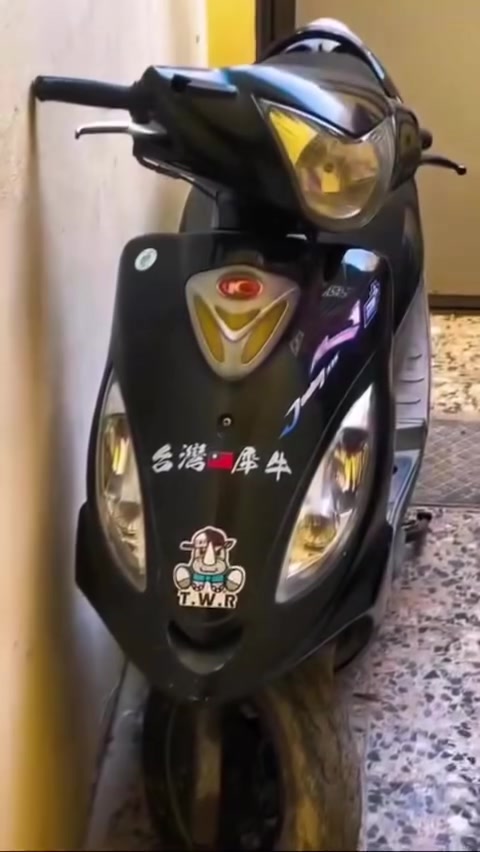 متاح كامكو V2 جديده بعدهي صارلها ٥ شهور عندي ما اطلع بيها هواي بس من شغل للبيت سعرها ٧٠٠ وبيها مجال مكاني نجف حي لانصار ***********
