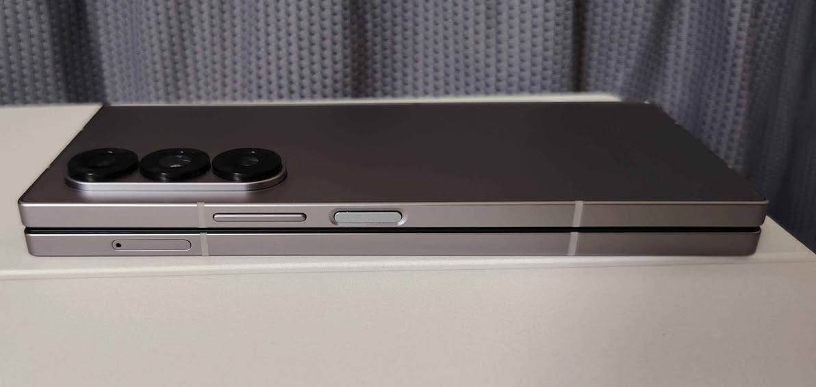 للبيع سامسونج جالاكسي z fold 6 تيتانيوم شرق أوسط
نظافة الجهاز 100% 
ملحقاتة كامله + كفر سامسونج اصلي و قلم 
مكاني بغداد
خاص مفتوح بغداد, العراق


**إذا كنت صاحب هذا الإعلان وتريد حذفه لأي سبب، رجاءا أرسل رسالة إلى الدعم الفني**