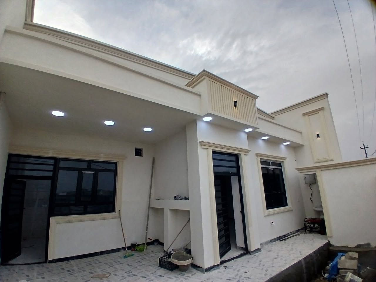 #__البيت للبيع بناء حديث 
#_مساحة 200م
شارع 15م 
قرب صيدلية على الشارع الرئيسي
زراعي
البيت غير مسكون زيروو

بداية حي الفرسان مقابل جامعة تكريت 

للأتصال ***********
