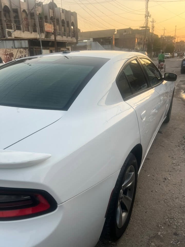 السلام عليكم جارجر 2016كنديه عينه 260 بيها فقط قطعه وحده الجاملغ الايمن الامامي بدون ايرباك سابقا كلين تايتل وهنا بالعراق فقط الجاملغ مصبوغ فقط *********** مكانها بغداد حي الامين
