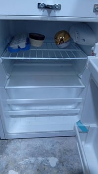 ثلاجة • نضيفه • ابو غريب