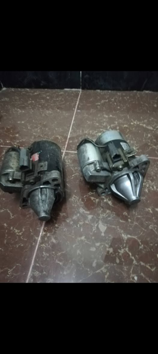 السلام.عليكم لايت.امامي.اصلي ٢ مع سلف عدد٢ بلاديات سني2008 ياباني السعر140 نضيفات
***********
