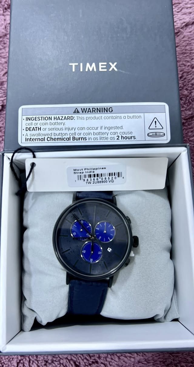 ⌚ ساعة Timex أصلية – تصميم أنيق قطر ٤١ ⌚

🔹 الماركة: TIMEX
🔹 الحركة: كوارتز (بطارية)
🔹 الموديل: كرونوغراف (3 عدادات)
🔹 لون المينا: أسود ع نيلي غامق مع عدادات زرقاء
🔹 السوار: جلد طبيعي أزرق أنيق
🔹 هيكل الساعة: معدن بلون أسود

✨ ساعة عملية وأنيقة، مناسبة للاستخدام اليومي والرسمي
✨ ماركة عالمية معروفة بالجودة والاعتمادية

📍 السعر: 150 الف
📞 للتواصل: خاص او واتس اب
***********
