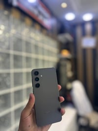 سامسونج S24 • ١٢٨ جيجا • ضمان ١٦ شهر